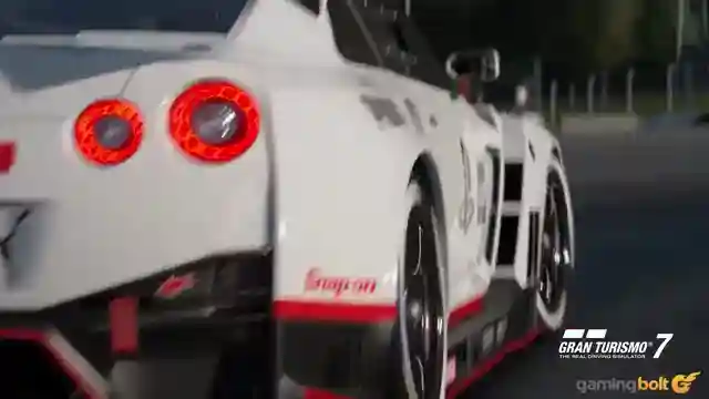 gran-turismo-7-evolution-new-cars-tracks-and-features-keep-players-hooked